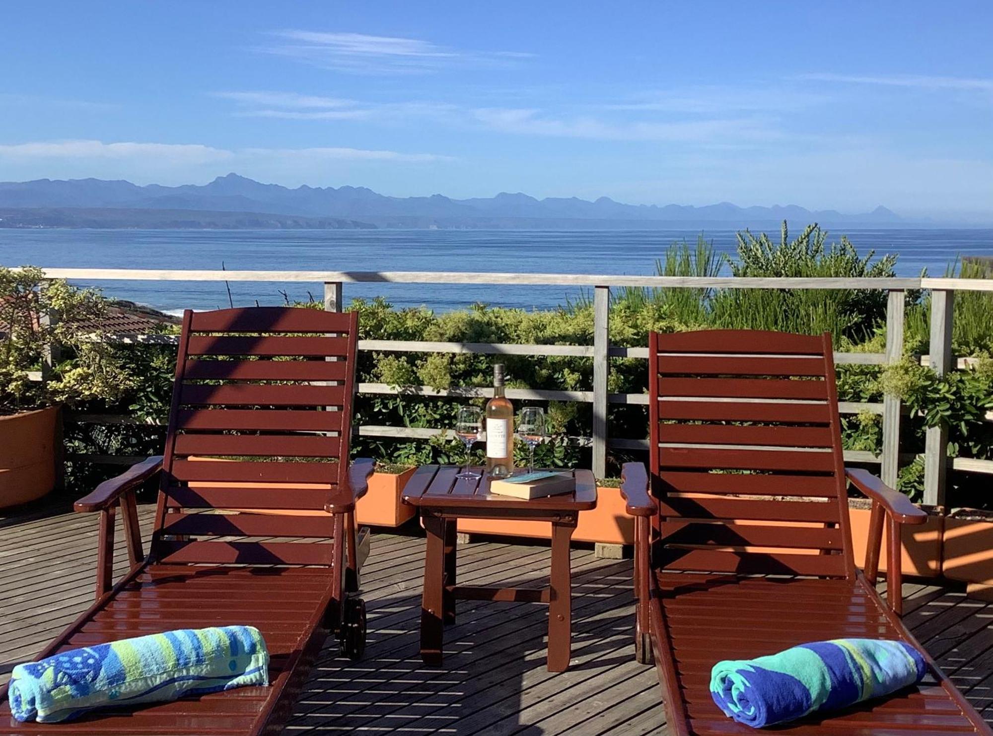 Dolphins' Playground Beachfront B&B Плеттенберг-Бей Екстер'єр фото