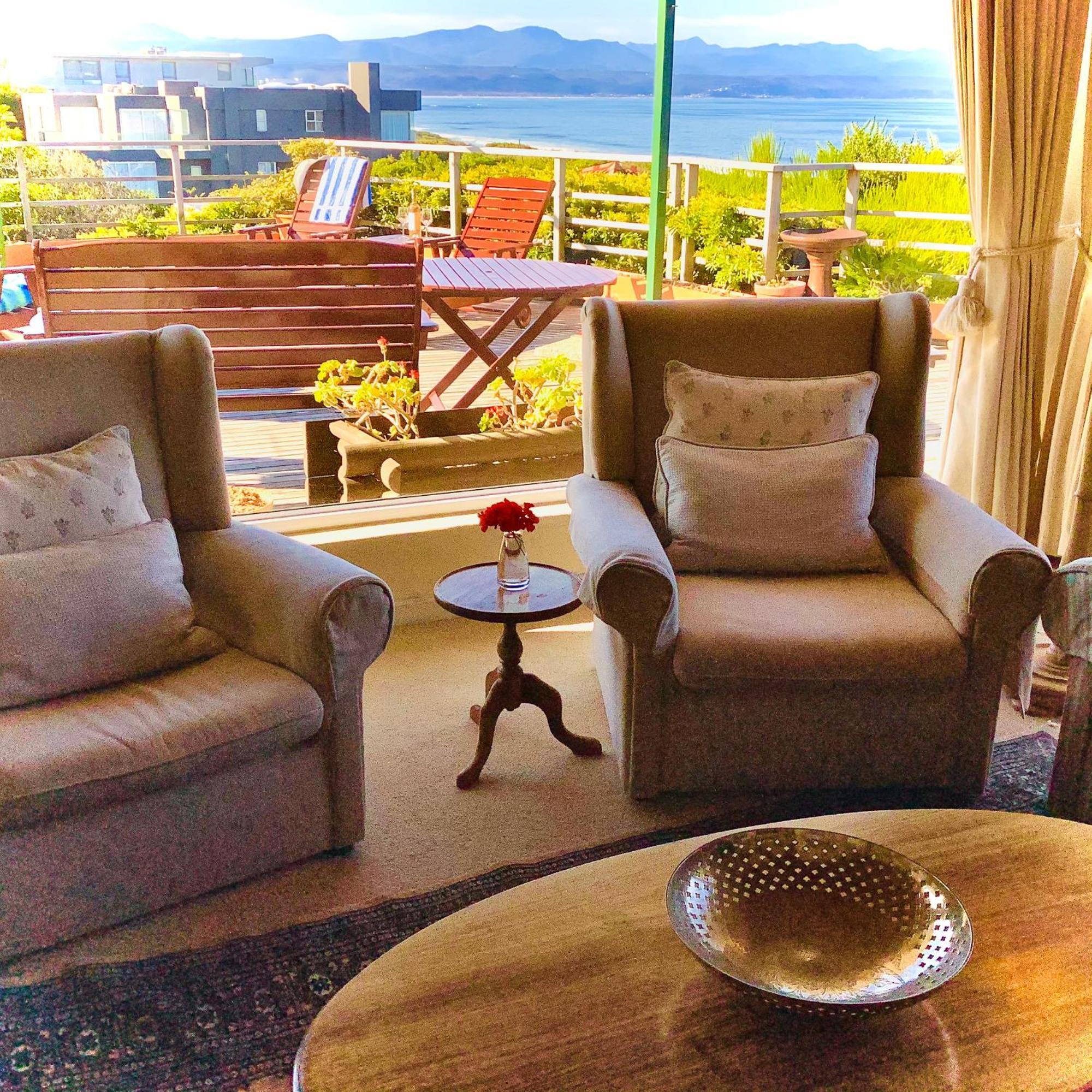 Dolphins' Playground Beachfront B&B Плеттенберг-Бей Екстер'єр фото